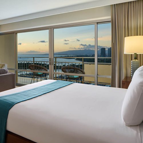 Ilikai_Hotel_Luxury_Suites_Luxury_Sunset_View-760X760